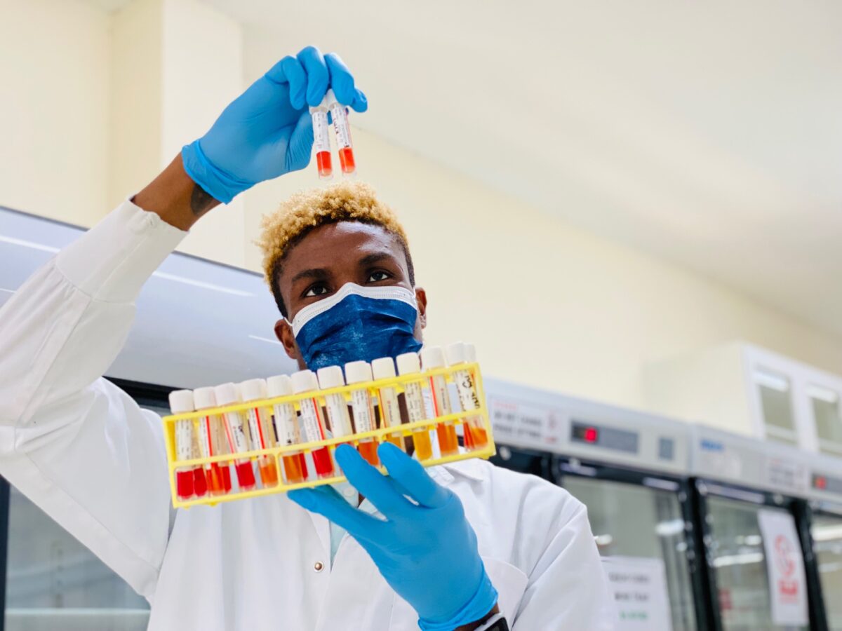 Dr. Chijioke Umunnakwe, Senior Research Scientist at Ndlovu Research Centre in Limpopo, sequencing Sars-COV samples.